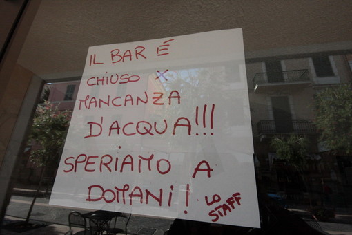 Il sindaco Angelo Basso discute coi tecnici dell'Amat