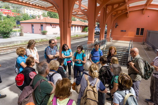 Ventimiglia: grande successo per la nuova iniziativa ‘Passeggiate tra Storia e Natura’ (foto) Ventimiglia: grande successo per la nuova iniziativa ‘Passeggiate tra Storia e Natura’ (foto)