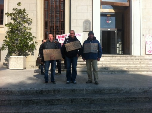 TraDeCo e comprensorio dei 35 comuni per lo smaltimento rifiuti: i Sindacati "Ricordatevi della Ottagono!" TraDeCo e comprensorio dei 35 comuni per lo smaltimento rifiuti: i Sindacati "Ricordatevi della Ottagono!"