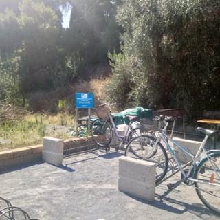 Sanremo: assenza di stalli per le bici sulla ciclabile, le perplessità di un lettore