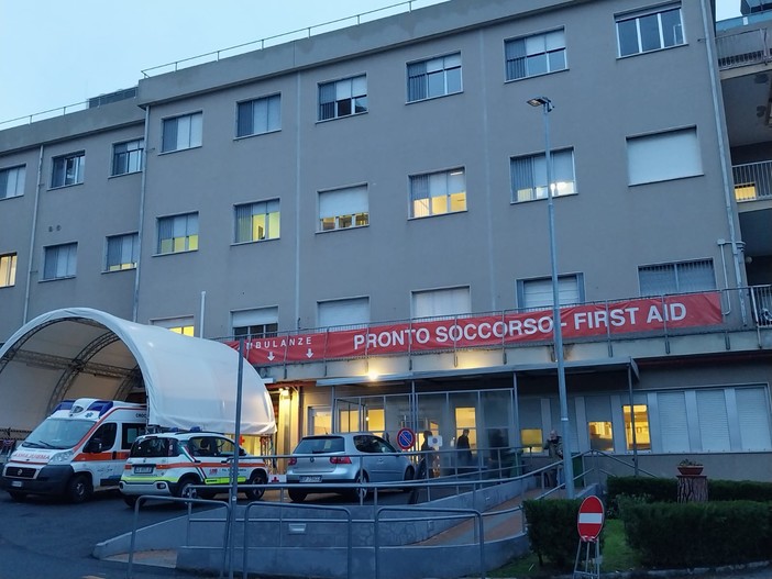 Agressioni al personale sanitario: i ps liguri sono terra di nessuno. Ronzoni, Uil Liguria: "Basta con gli accessi impropri" Agressioni al personale sanitario: i ps liguri sono terra di nessuno. Ronzoni, Uil Liguria: "Basta con gli accessi impropri"