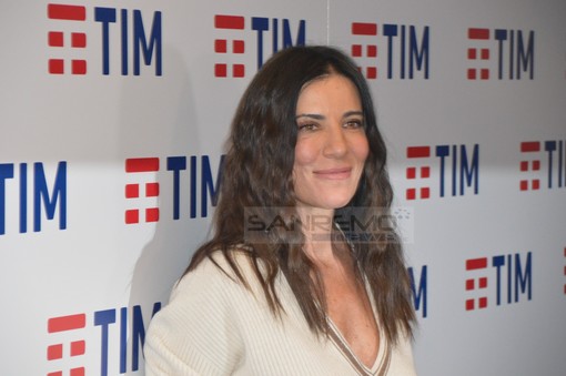 #Sanremo2019 Paola Turci e la ricetta del suo successo: "Sento una vitalità che non avevo prima" #Sanremo2019 Paola Turci e la ricetta del suo successo: "Sento una vitalità che non avevo prima"