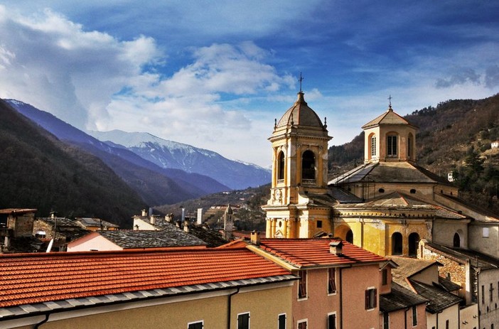 Pieve di Teco: i consiglieri Brunengo e Molinari criticano due assunzioni comunali, che definiscono "molto speciali"