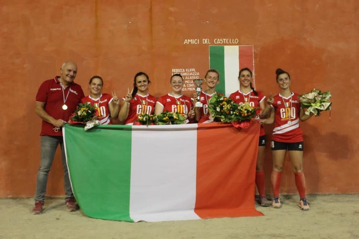 Pallapugno femminile. Parola al tecnico campione d'Italia, Corrado Agnese: "Le mie ragazze giovani e bravissime. Vogliamo aprire un ciclo" Pallapugno femminile. Parola al tecnico campione d'Italia, Corrado Agnese: "Le mie ragazze giovani e bravissime. Vogliamo aprire un ciclo"