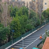 Vallecrosia, parcheggio tra via San Vincenzo e via Giovanni XXIII: conclusi i lavori di asfaltatura (Foto)