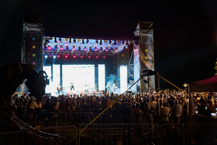 One Night Summer Hits, concerto con Bianca Atzei, Senza Cri e Antonia a Pian di Nave di Sanremo One Night Summer Hits, concerto con Bianca Atzei, Senza Cri e Antonia a Pian di Nave di Sanremo