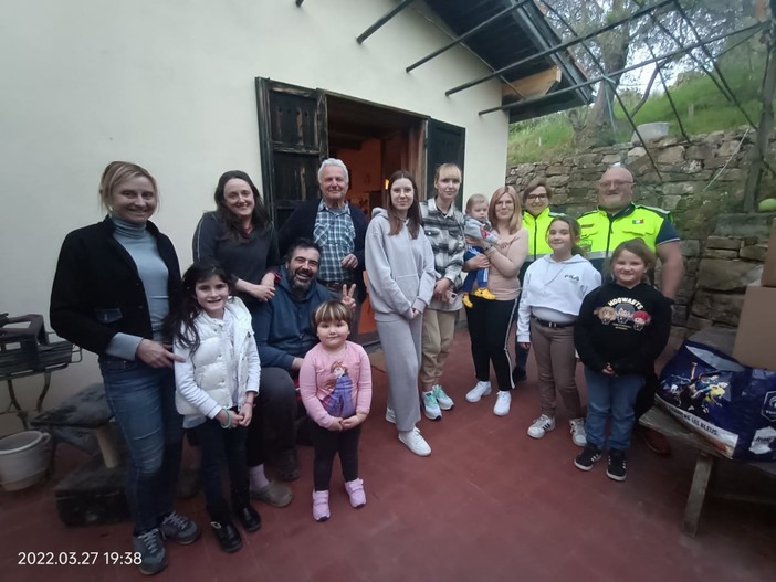 Seborga: una famiglia ucraina ospitata dall'ex sindaco Gozzini, "Un lavoro di squadra per salvare queste persone" Seborga: una famiglia ucraina ospitata dall'ex sindaco Gozzini, "Un lavoro di squadra per salvare queste persone"