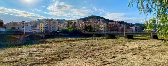 Imperia, rischio idrogeologico: avviata la pulizia anche dei rii Artallo, Oliveto e Santa Lucia. Scajola "Non saremo impreparati in caso di forti piogge" (foto) Imperia, rischio idrogeologico: avviata la pulizia anche dei rii Artallo, Oliveto e Santa Lucia. Scajola "Non saremo impreparati in caso di forti piogge" (foto)