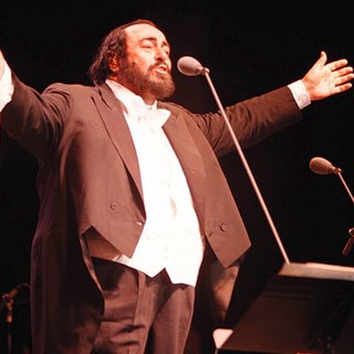 Olivetta San Michele: domani sera a Fanghetto l'omaggio a Luciano Pavarotti con Cristina Noris