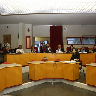 Taggia: l'8 agosto nuovo consiglio comunale, si parlerà dell'incompatibilità del consigliere Pizzolla ma non solo