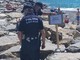 La polizia municipale di Diano rimuove i cartelli di divieto