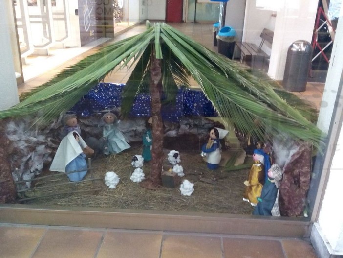 Ventimiglia: presepi artigianali allestiti in tutta la frazione di Roverino con l’aiuto dei bambini