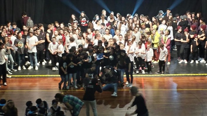 La palestra "Creativa" di Imperia trionfa alla gara di hip hop al Pala Ravizza di Alassio