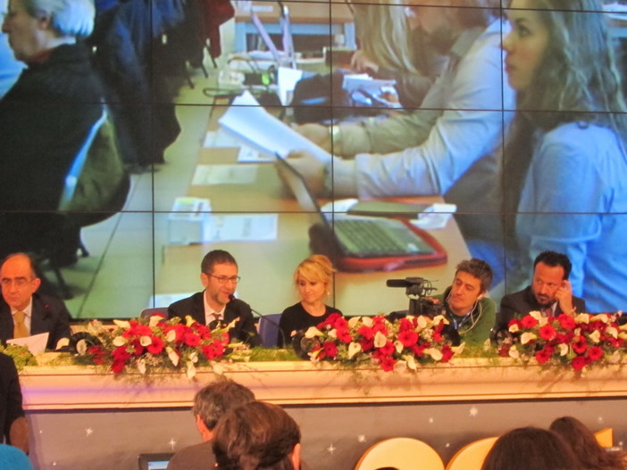 Festival: c'è la conferenza e arriva Pif, prima incursione dell'ex Iena per l'anteprima del Festival Festival: c'è la conferenza e arriva Pif, prima incursione dell'ex Iena per l'anteprima del Festival