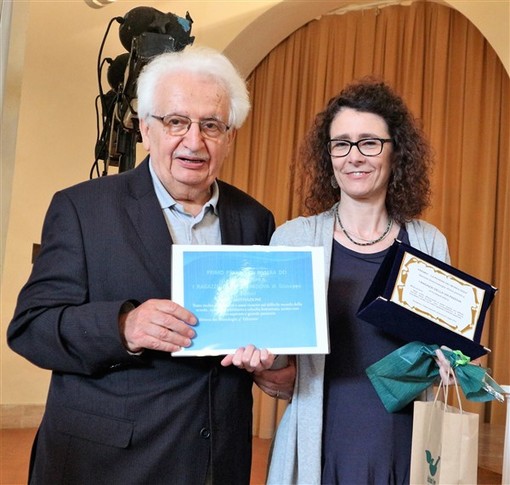 Bordighera: grandi applausi e forti consensi per il concorso Riviera dei Monologhi di Virginia Consoli Bordighera: grandi applausi e forti consensi per il concorso Riviera dei Monologhi di Virginia Consoli