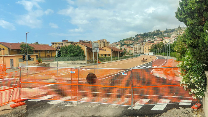 Sabato apre nuovo tratto ciclabile a Imperia, Scajola "Alleggeriamo anche il traffico" Sabato apre nuovo tratto ciclabile a Imperia, Scajola "Alleggeriamo anche il traffico"