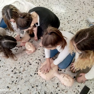 Ventimiglia: al 'Fermi Polo Montale’ attivato percorso formativo di ‘Primo soccorso a scuola’ Ventimiglia: al 'Fermi Polo Montale’ attivato percorso formativo di ‘Primo soccorso a scuola’