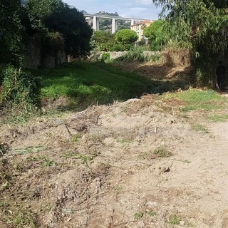 Ventimiglia: iniziati lavori di pulizia del rio Latte e rio Buonarroti affidati alla Feel Green (Foto)