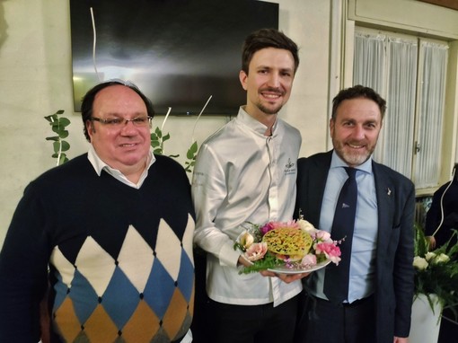 Il direttore di Imperia Luciano Vazzano con lo chef Paolo Griffa e l'Assessore Regionale Piana nella serata del Piatto del Festival