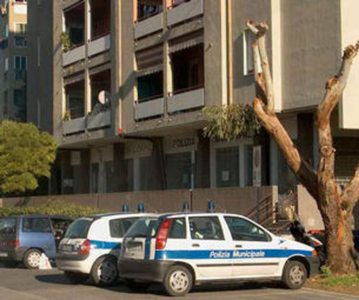 Imperia: approvato il bando per l'assunzione stagionale di sei agenti della Polizia Municipale Imperia: approvato il bando per l'assunzione stagionale di sei agenti della Polizia Municipale