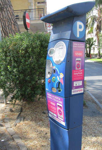 A Diano Marina arriva Easypark, leader europeo nel mobile parking, e la sosta si paga anche con l’App