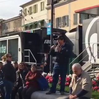 Tutti ma proprio... #tutticantanosanremo2016 mentre la città si prepara al Festival, ecco gli 'improvvisatori da strada' Tutti ma proprio... #tutticantanosanremo2016 mentre la città si prepara al Festival, ecco gli 'improvvisatori da strada'