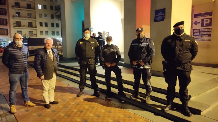 Ventimiglia, pattuglia antidegrado, il Comune non ci sta: "I criticoni seriali si lamentano persino del traffico"