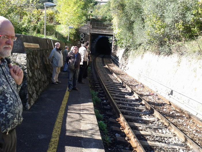 Incontro sulle problematiche della Ferrovia Cuneo-Ventimiglia in occasione della presentazione del libro 'Vermenagna e Roya - Valli delle Meraviglie' Incontro sulle problematiche della Ferrovia Cuneo-Ventimiglia in occasione della presentazione del libro 'Vermenagna e Roya - Valli delle Meraviglie'
