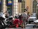 Sanremo: pedone investito sulle strisce, sbalzato contro degli scooter posteggiati