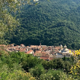 Pieve di Teco, contributi a fondo perduto alle aziende del territorio. Alessandri: "Il Comune è al loro fianco"