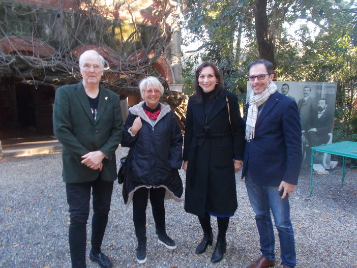 Bordighera: grande successo per presentazione del restauro del paravento di Giuseppe Ferdinando Piana al Museo Bicknell (foto) Bordighera: grande successo per presentazione del restauro del paravento di Giuseppe Ferdinando Piana al Museo Bicknell (foto)