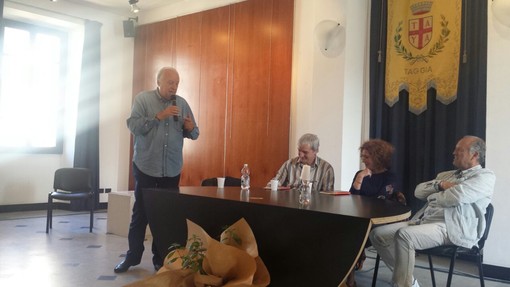 Taggia: grande partecipazione alla presentazione de 'La cucina dell'anima' Taggia: grande partecipazione alla presentazione de 'La cucina dell'anima'