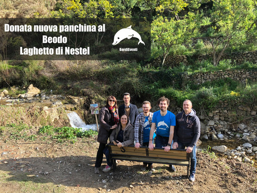 L'Associazione BordiEventi dona panchina al Beodo: è posizionata di fronte alla cascatella del Laghetto di Nestel