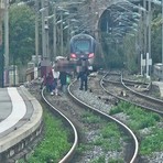 Treno in panne a Mentone, disagi sulla linea Ventimiglia-Monaco: passeggeri costretti a scendere sui binari