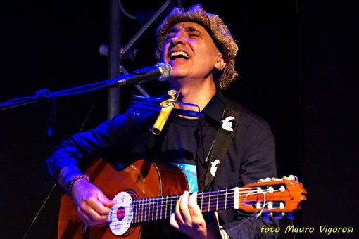 Imperia: al Teatro dell'Attrito si balla con la musica dal vivo di Paolo Lizzardo