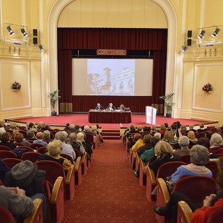 Sanremo: mercoledì 17 al teatro del Casinò la lezione “I classici greci ed i problemi dell’uomo” con il prof. Franco Montanari