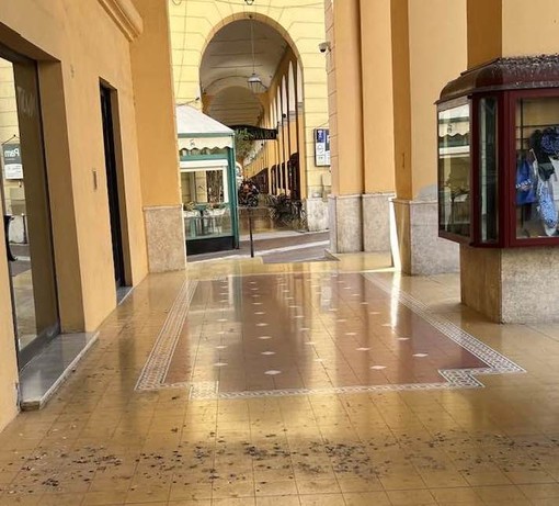 Il salotto commerciale di Imperia nel degrado Il salotto commerciale di Imperia nel degrado