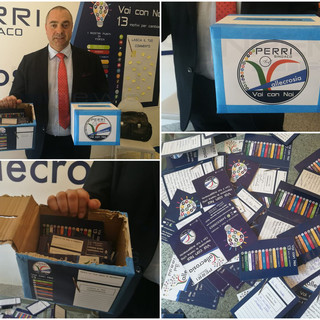 Vallecrosia: il candidato Sindaco Fabio Perri legge le proposte dei cittadini “Abbiamo ricevuto 150 cartoline, ne terremo conto per stilare il nostro programma” (Video)