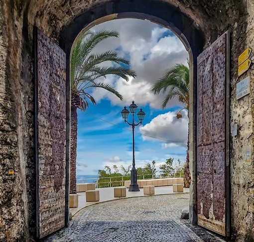 Ventimiglia, nuovo defibrillatore per la comunità: verrà posizionato nel centro storico Ventimiglia, nuovo defibrillatore per la comunità: verrà posizionato nel centro storico