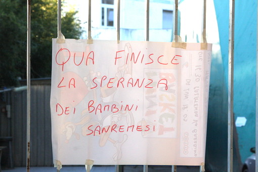 Sanremo: chiusa la palestra di via Barabino, da oggi all'ingresso si legge &quot;Qui finisce la speranza dei bambini sanremesi”