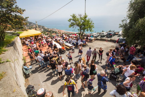 Manifestazione 'Passeggiando Assaporando' a Ospedaletti