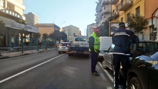 Imperia: in auto con 2,70 di tasso alcolemico, tedesco multato dalla Polizia Locale (foto)