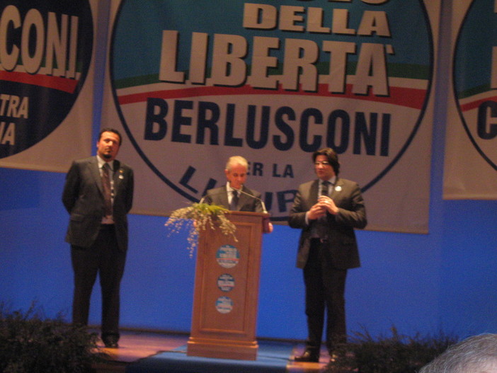 Pdl verso il congresso: la conta delle tessere, numeri alla mano ecco le forze in campo