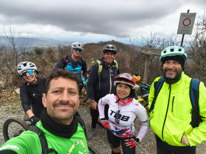 Pedalando nella memoria: una domenica sui Sentieri della Resistenza tra storia, natura e partecipazione