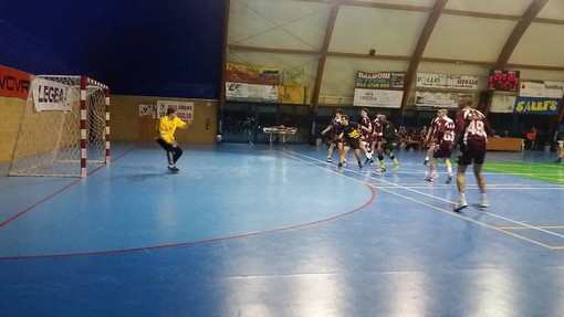 Ventimiglia: sospeso l’utilizzo delle palestre alle squadre dell’associazione Sport Club Pallamano