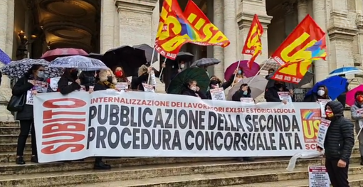Una quarantina di imperiesi chiedono l'assunzione al Ministero dell'università e ricerca (Miur) Una quarantina di imperiesi chiedono l'assunzione al Ministero dell'università e ricerca (Miur)