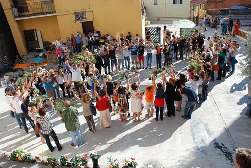 L’Accademia della Pigna replica alle recenti esternazioni contro l’intitolazione di una piazzetta al commediografo Gin De Stefani