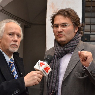 Nella foto Roberto Pecchinino durante una intervista al nostro editore Enrico Anghilante