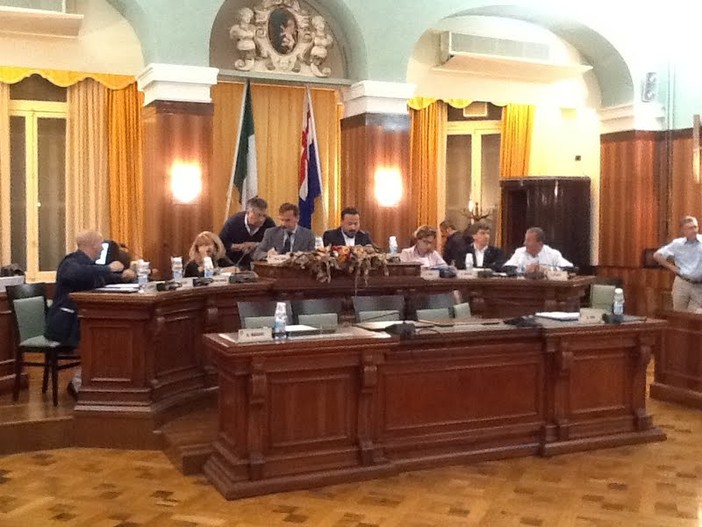 Sanremo: il consiglio unito per il tribunale. Faraldi (Pd) "Serve azione clamorosa". Zoccarato "Arriveremo al Presidente della Repubblica" Sanremo: il consiglio unito per il tribunale. Faraldi (Pd) "Serve azione clamorosa". Zoccarato "Arriveremo al Presidente della Repubblica"