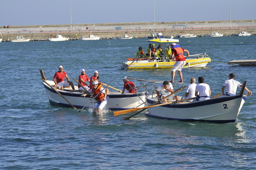 Giovedì prossimo, Ferragosto, ritorna ad Imperia il ‘Palio del Mare’ in versione goliardica Giovedì prossimo, Ferragosto, ritorna ad Imperia il ‘Palio del Mare’ in versione goliardica